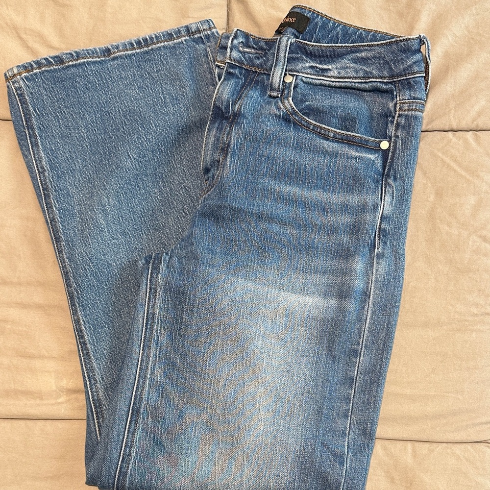 Bella Stretch Relaxed Straight Jeans size 27 and length is 28